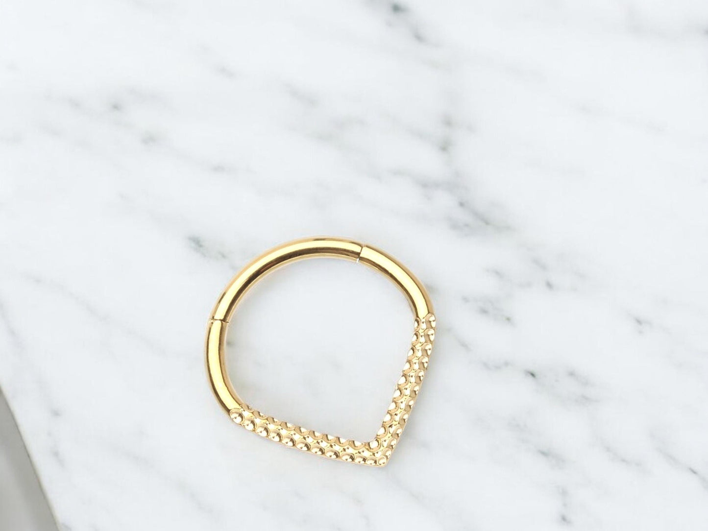 16g Gold Septum Clicker Ring. V shaped Chevron clicker hoop ring. 8mm Septum Hoop Jewelry. Nose Piercing Jewelry