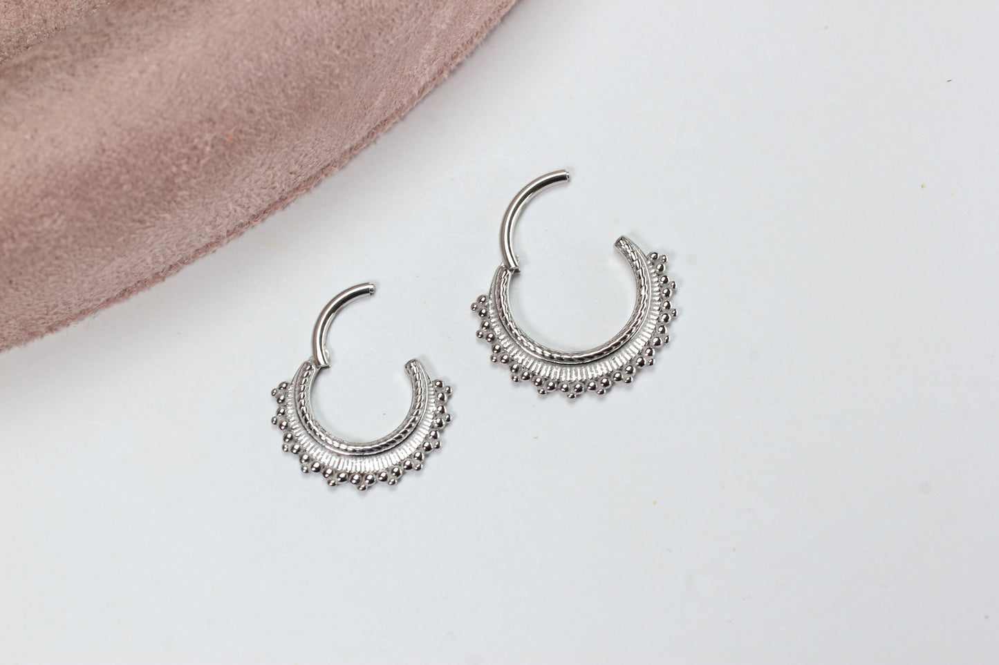 16g Silver Beaded Septum Clicker Ring.
