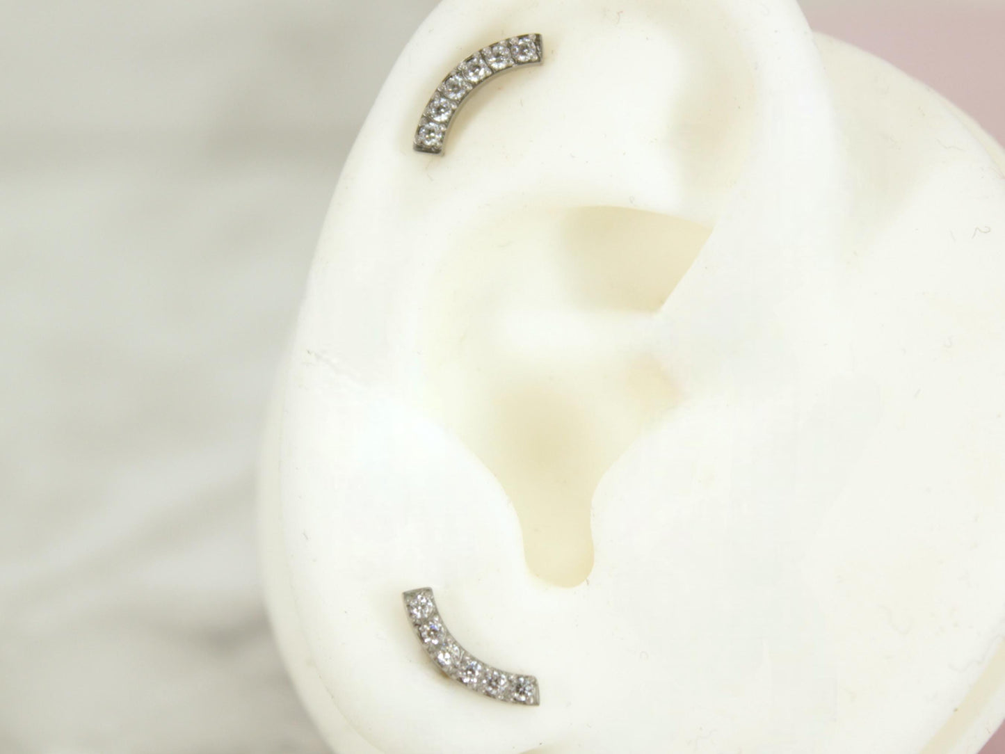 18G Silver Paved Gem Push In Titanium Labret,Threadless Flat Back Stud,8mm Cartilage Piercing,Conch Piercing,Tragus Stud,Ear Jewelry