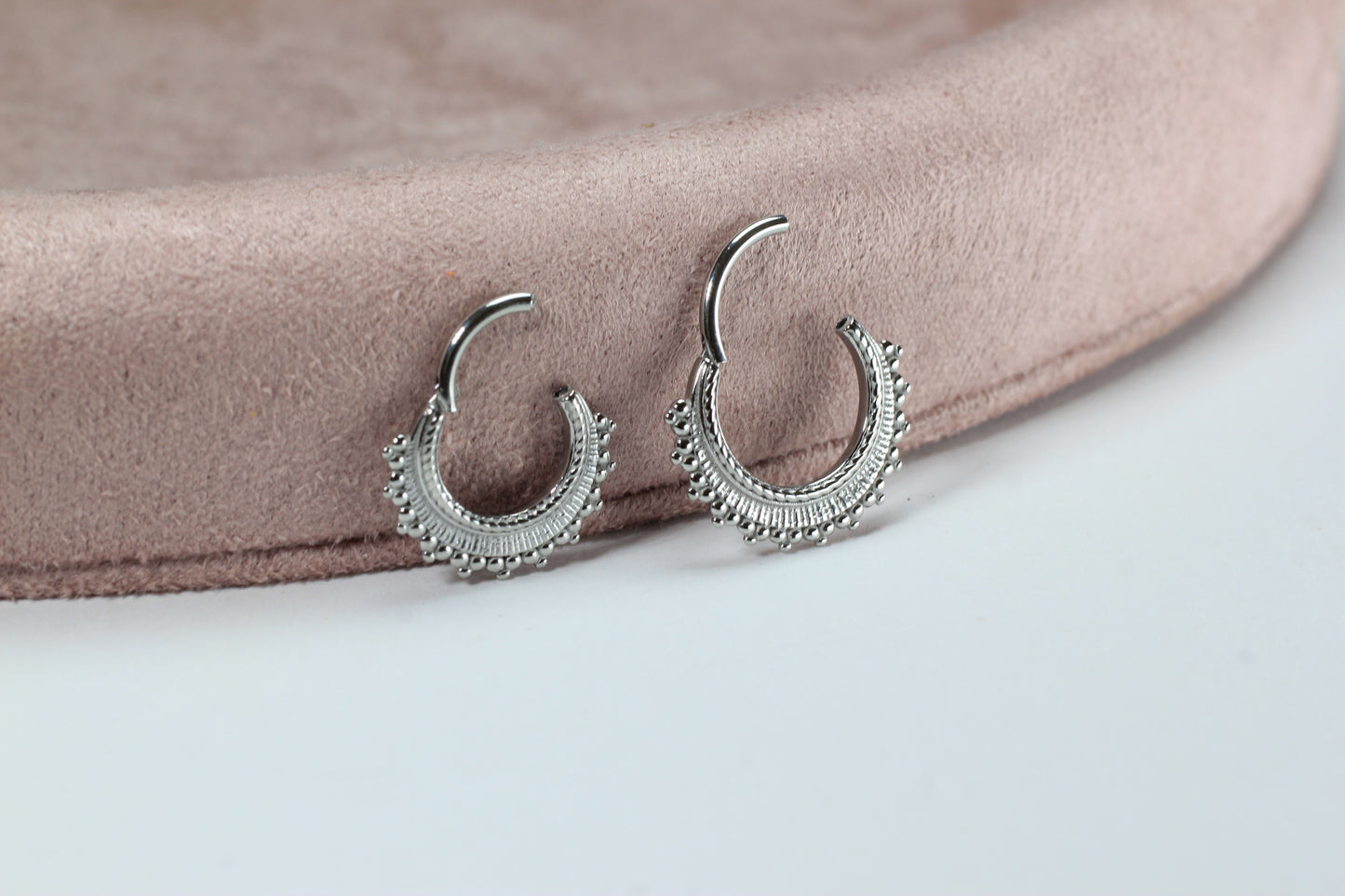 16g Silver Beaded Septum Clicker Ring.