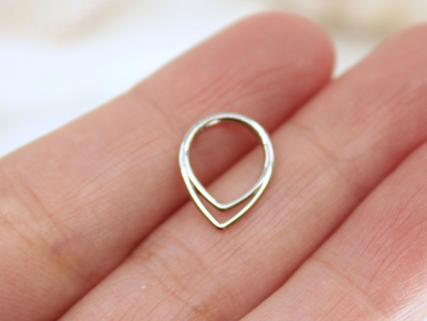 16g Chevron Septum Ring, Titanium Double Line V Shape Septum Clicker Hoop Ring, Silver Hinged Segment Septum, Nose Piercing Body Jewelry