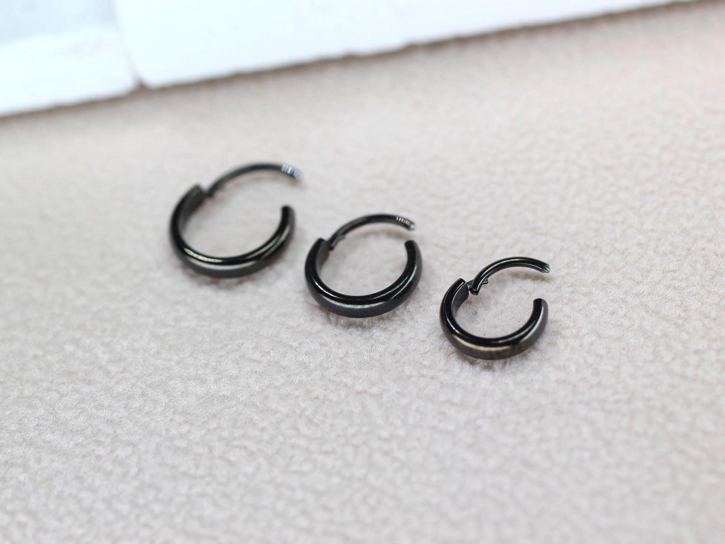 20g Chunky Nose Ring, Implant Grade Titanium Black Thick Nose Hoop Clicker Ring Piercing, Minimalist Body Jewelry