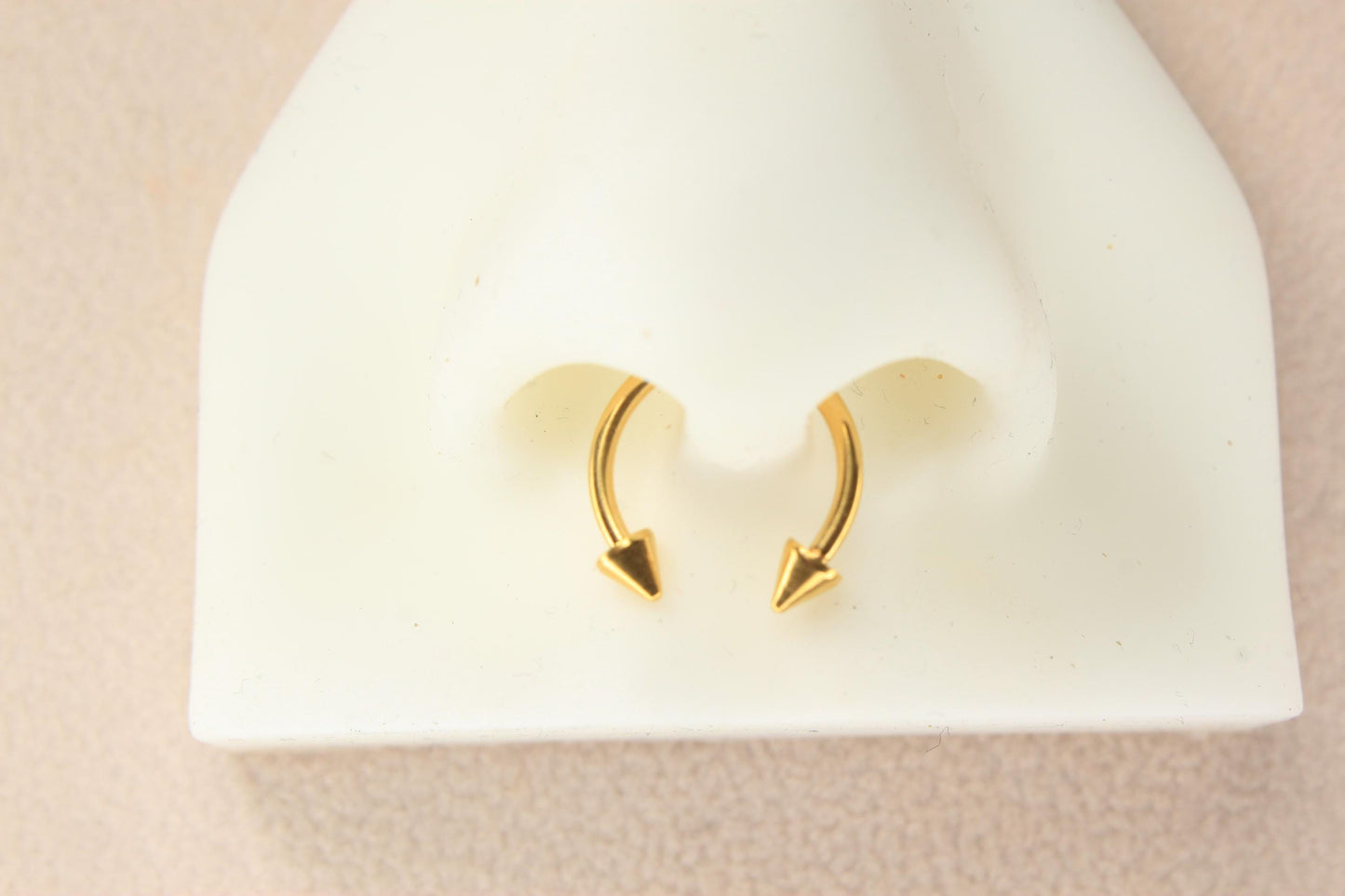 16g Spike End Horseshoe Septum Ring, Edgy Cone Septum Nose Piercing Body Jewelry, Minimalist Daith Cartilage Piercing