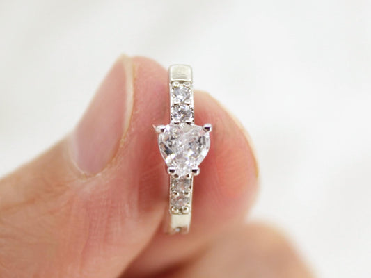 Silver Crystal Belly Clicker Ring, 14G Dainty Silver Sparkling Belly Ring Jewelry,Minimalist Belly Hoop Piercing Jewelry, CZ Navel Piercing,