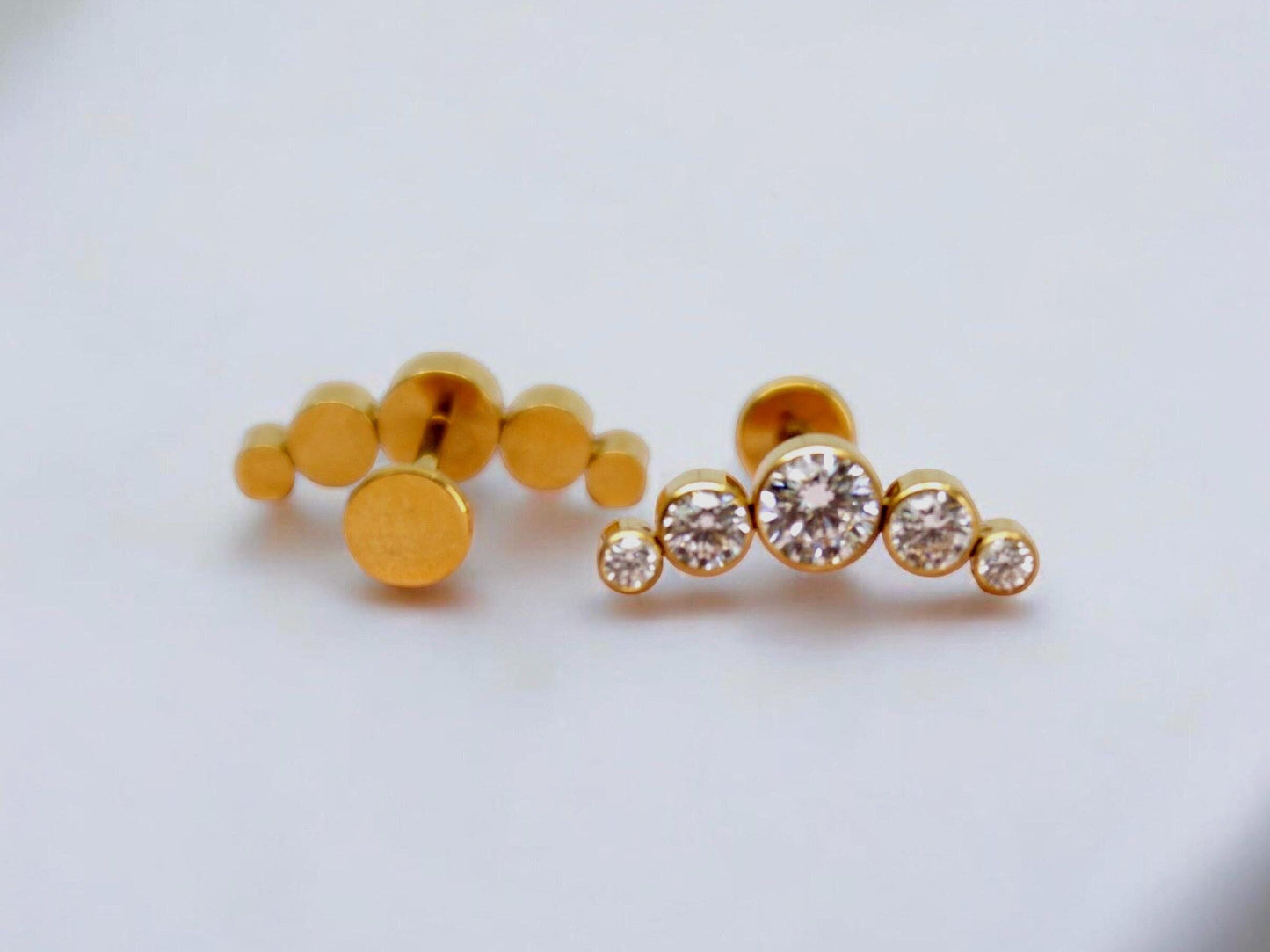 18G Titanium Push In Labret Piercing, Threadless Gold Flat Back Earring, 8mm Cartilage Piercing, Conch Piercing, Ear Piercing Jewelry