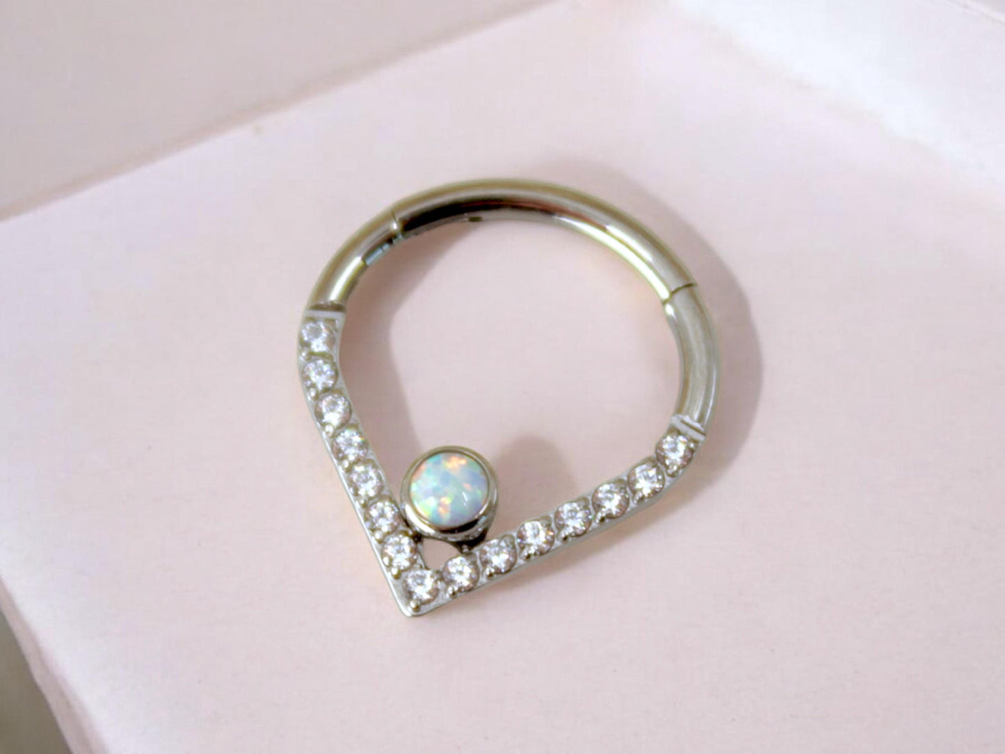 16g Titanium Septum Clicker Hoop, V shape Opal Gem Chevron Hinged Hoop Ring, 16g 8mm 10mm Septum Piercing Nose Piercing Jewelry