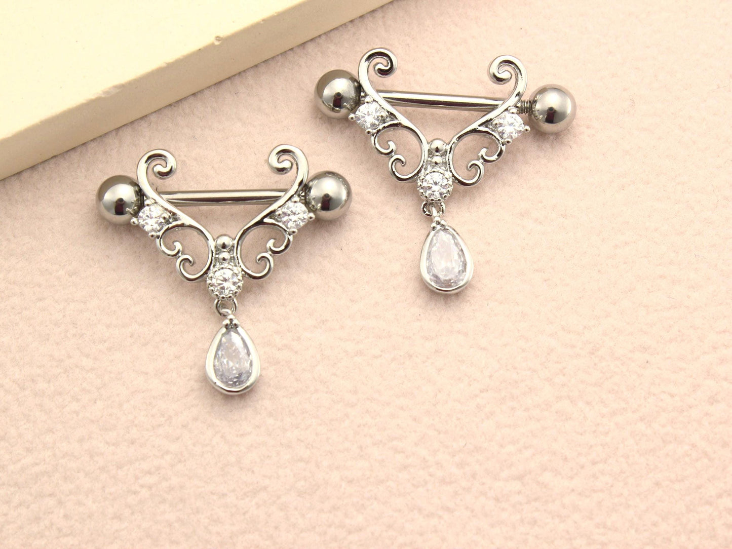 14g Nipple Barbell Piercing , Dangling Teardrop Heart Nipple Ring, Filigree Nipple Piercing, Minimalist Body Jewelry