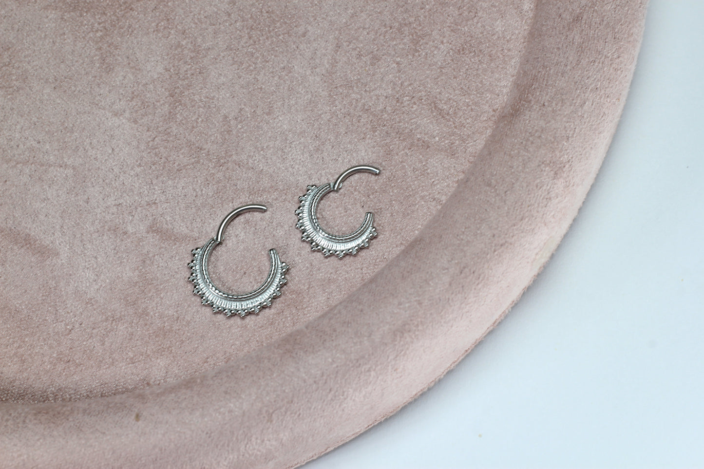 16g Silver Beaded Septum Clicker Ring.