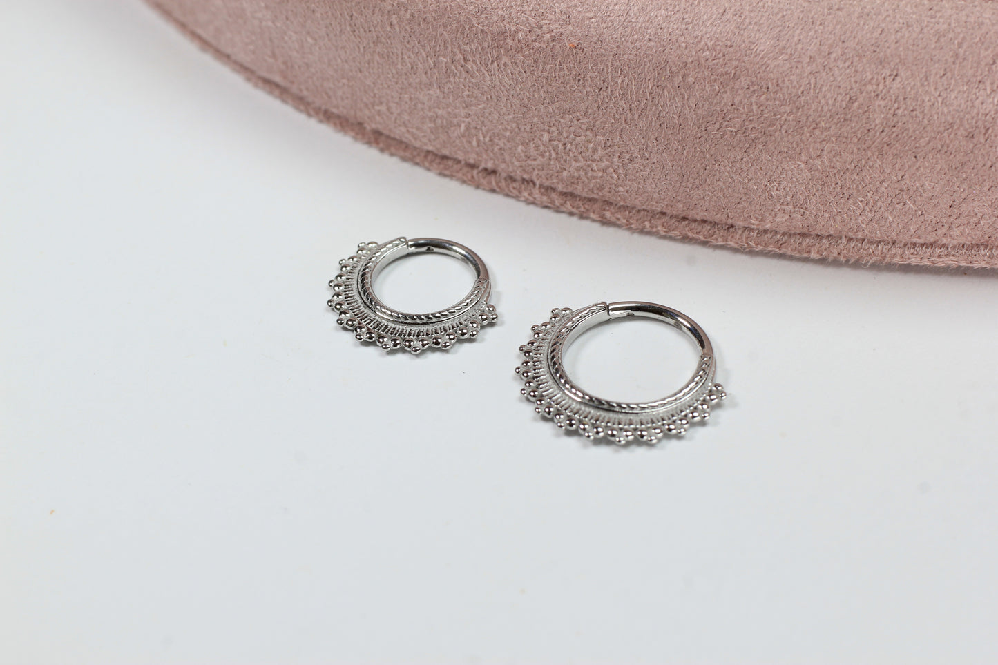 16g Silver Beaded Septum Clicker Ring.