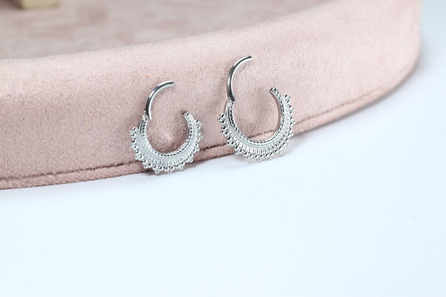 16g Silver Beaded Septum Clicker Ring.