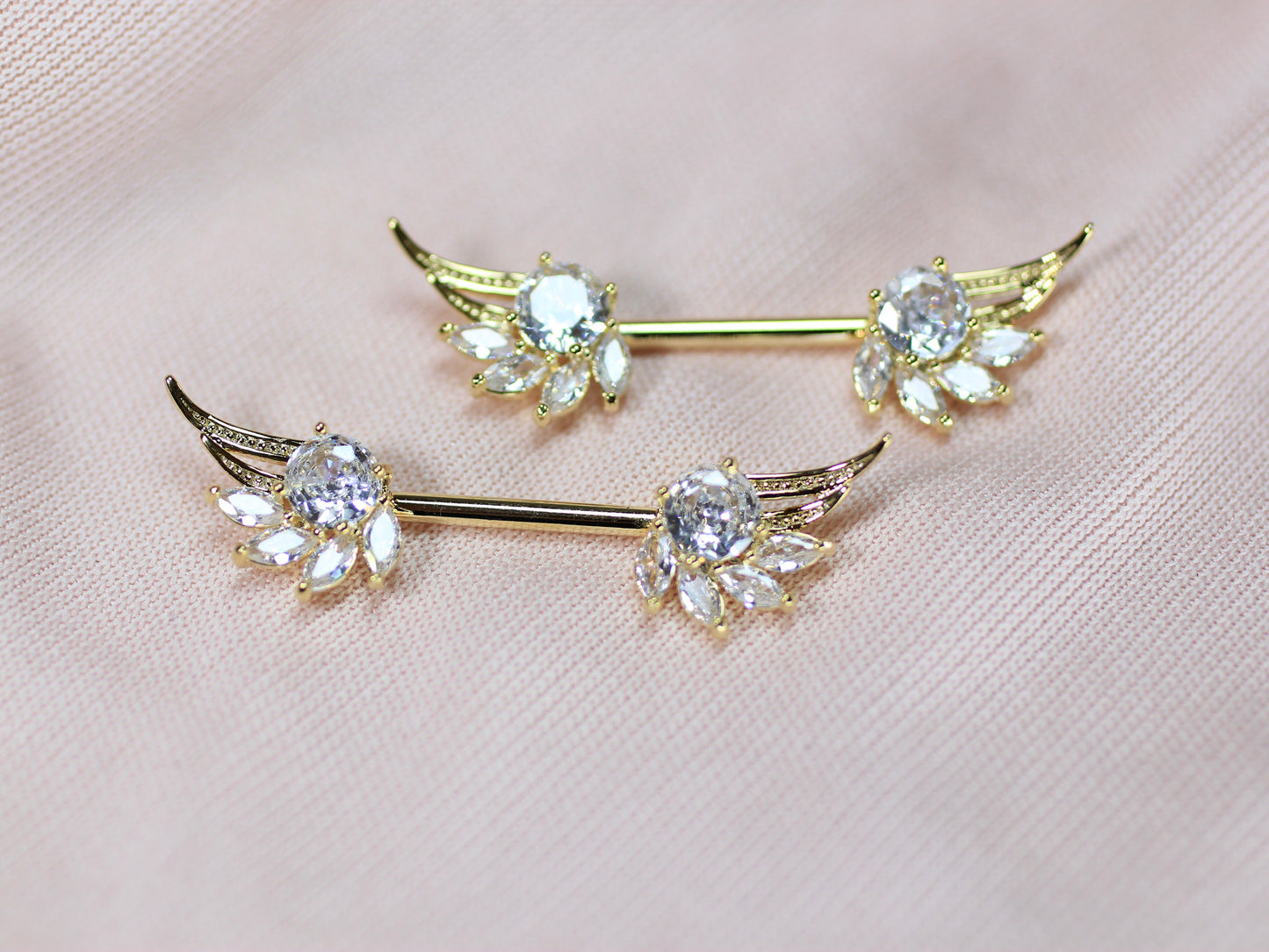 14g Gold Delicate Angel Wing Nipple Barbell Piercing.
