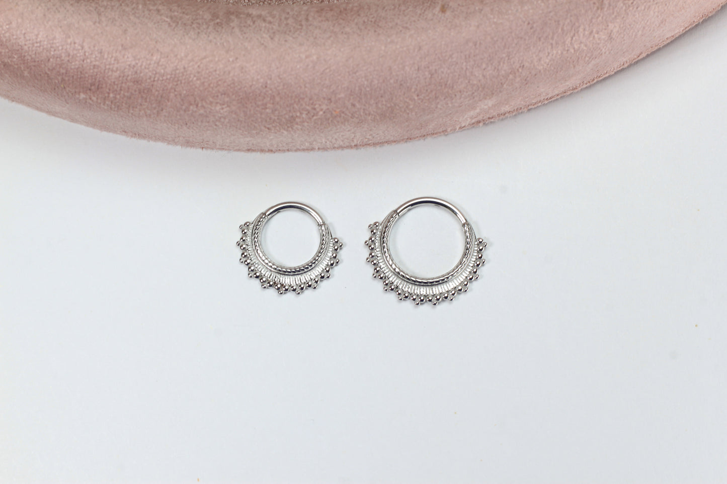 16g Silver Beaded Septum Clicker Ring.