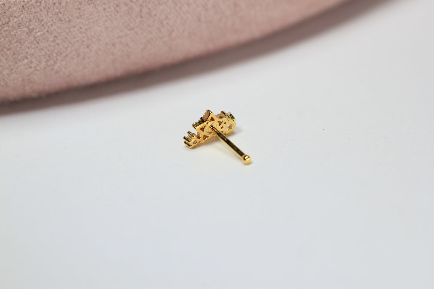 Gold Opal Star Nose Stud