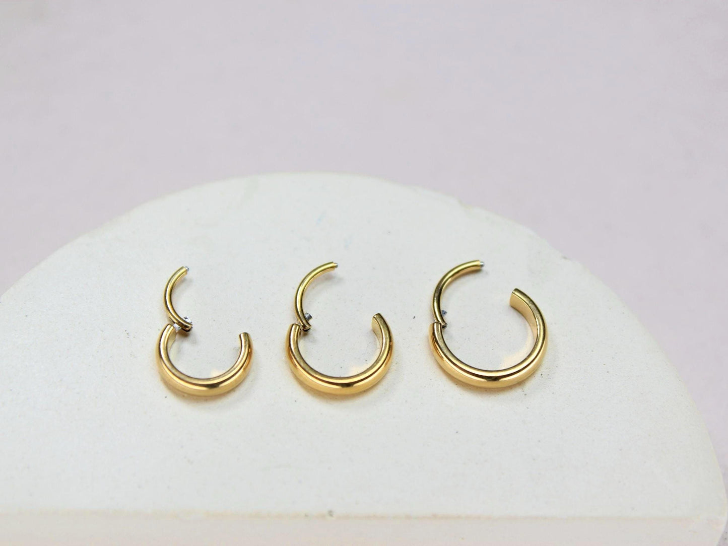 20G Gold Seamless Hoop Clicker Ring, Titanium Chunky Nose Ring, Cartilage Hoop, Helix, Tragus, Lobe Jewelry, Minimalist Body Jewelry