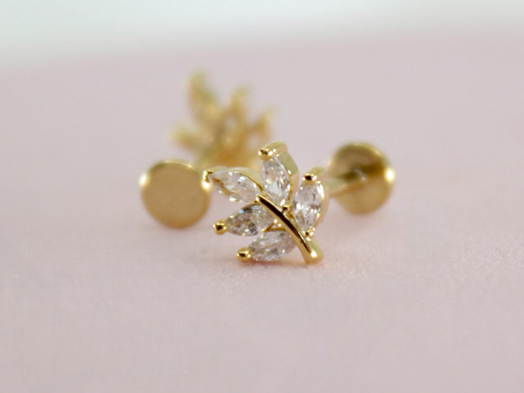 18G Titanium Push In Monroe Labret, Threadless Flat Back Floral Stud Cartilage Piercing, Conch Piercing, Tragus Stud, Flat Back Stud Earring