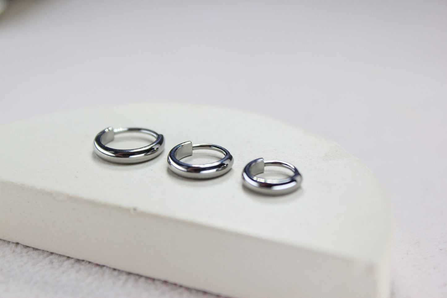 20g Titanium  Silver Chunky Nose Hoop Ring.